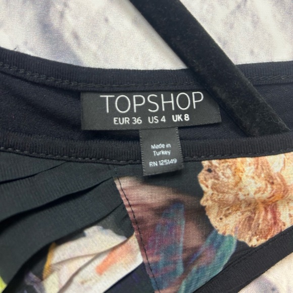 Topshop Black Floral Pleated Tank Top. Layering. Cropped. Fall Transition. - Picture 3 of 9